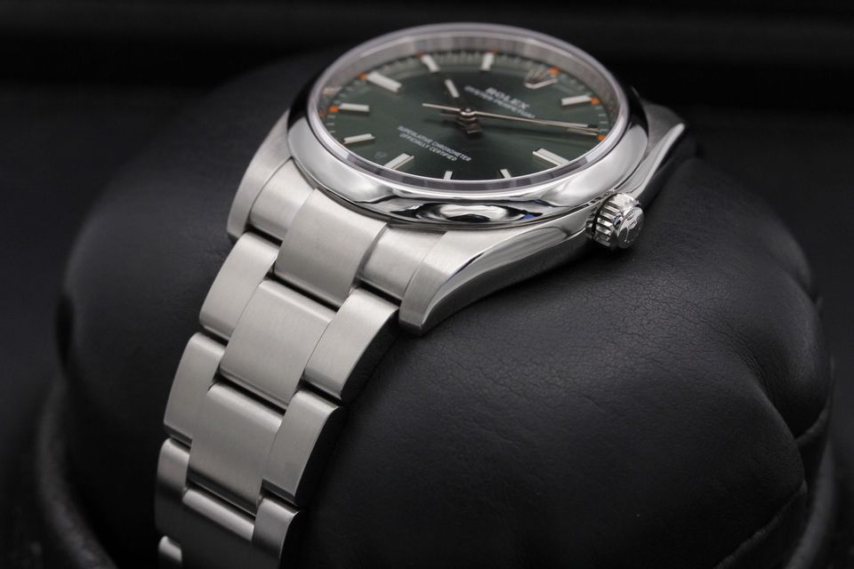 Rolex Oyster Perpetual 114200 Image 2